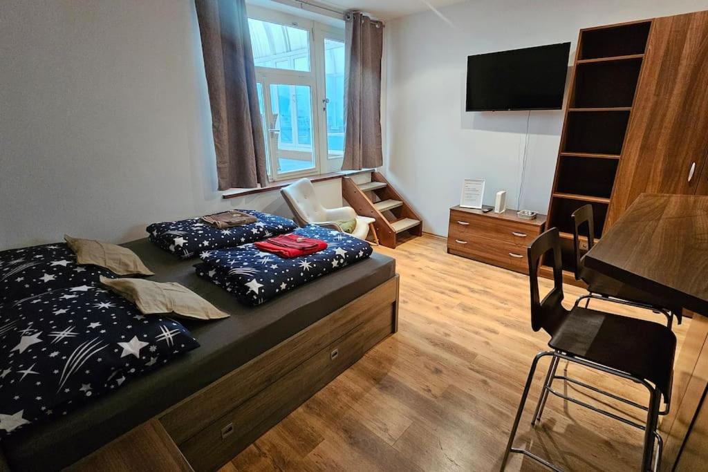 City Apartment Братислава Экстерьер фото